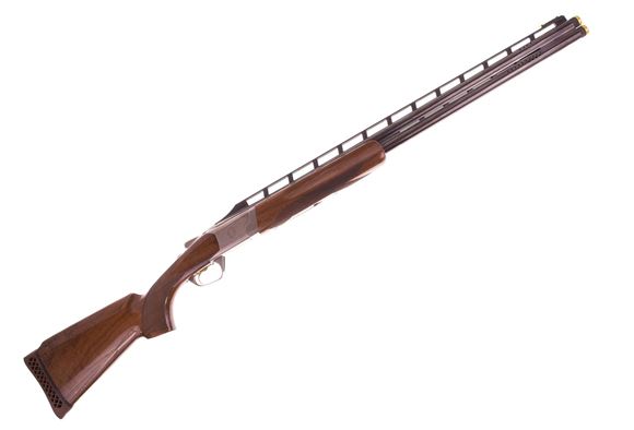 Picture of Used Browning Cynergy Classic Trap Unsingle Combo with Adjustable Comb Over/Under Shotgun - 12Ga, 2-3/4", 30" Over/Under, 32" Un-Single, Vented Rib, Silver Nitride Steel Receiver, Walnut Stock, 13-1/2 LOP,  HiViz Pro-Comp Front Sight, Invector-Plus Midas